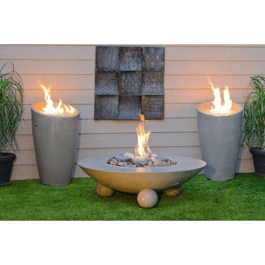 American Fyre Designs Eclipse Urn Fire Column In An Outdoor Sample Set Up